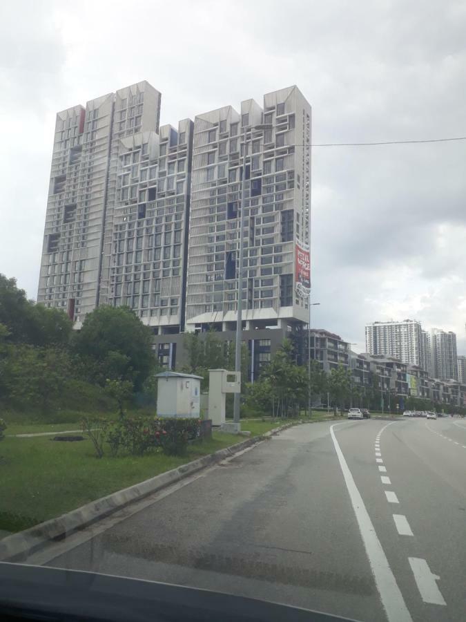 Mufasa Suites At Tamarind Suites With Wifi Netflix Coway Level 8 Cyberjaya Buitenkant foto